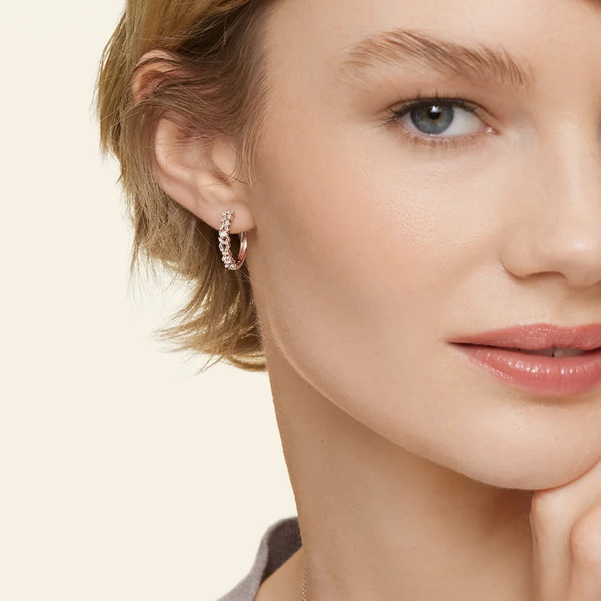 Baguette Diamond Cluster Hoop Earrings (1ct. tw.) in 18K Gold