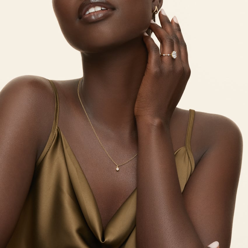 Dewdrop Diamond Pendant in 18K Gold